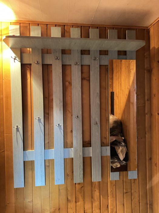 Вішалка з дзеркалом в прихожу, вішак в прихожу, прихожа, передпокій