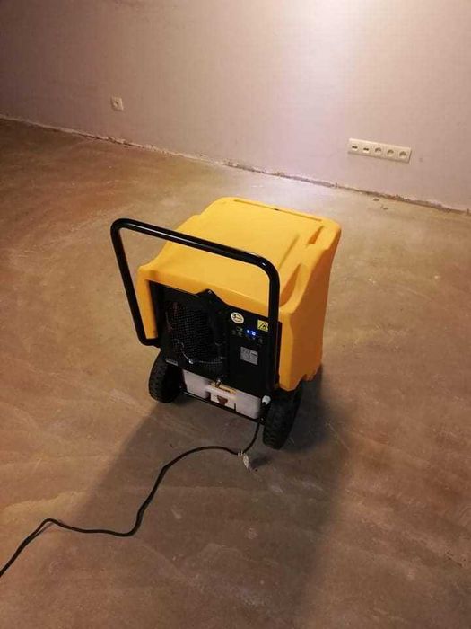 WYNAJEM Osuszacz powietrza Osuszanie po tynkach wylewkach zalaniu