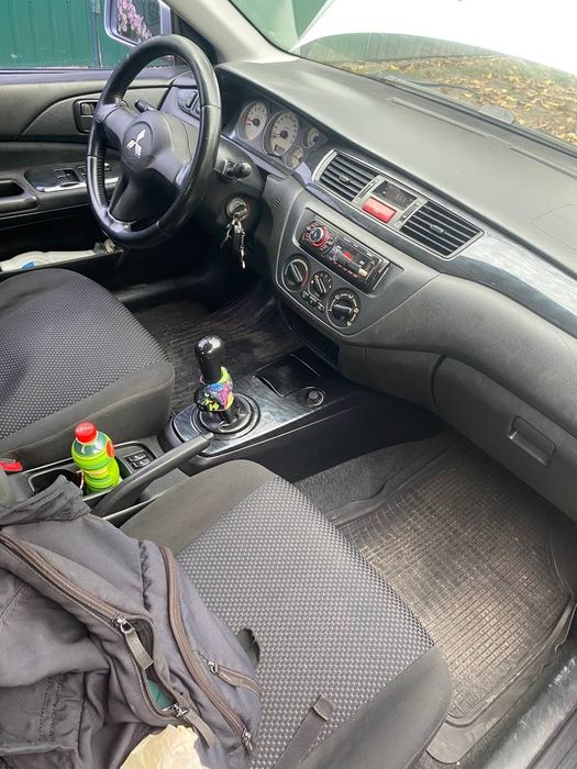 Продам свій автомобіль лансер 9