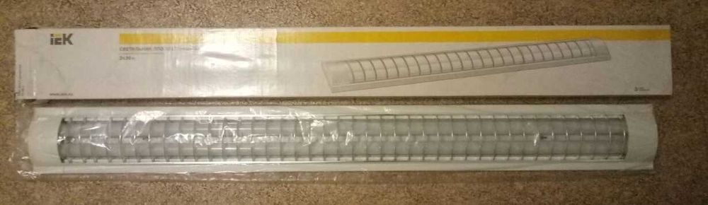 Світильник ЛПО гратчатий (люмінісцентний, кріплення на стелі) +2 лампи