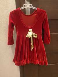Welurowa czerwona sukienka