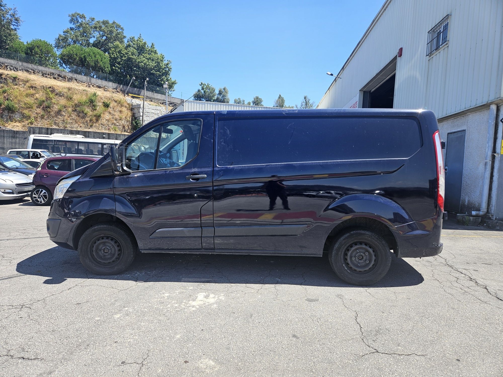 Ford Transit Costum 2.0 TDCi Eco Blue de 2016 para peças