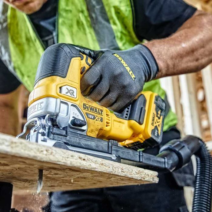 DeWALT DCS334N Пила лобзикова акумуляторна безщіткова 18v\гарантiя