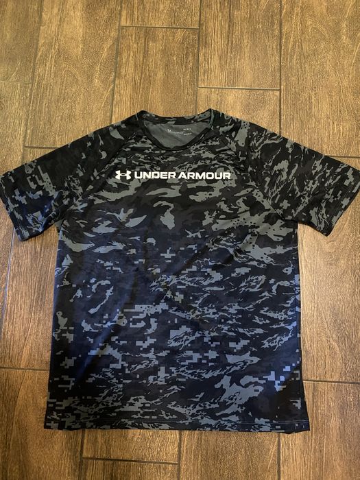 Футболка UNDER Armour TECH abc Camo Ss Tee