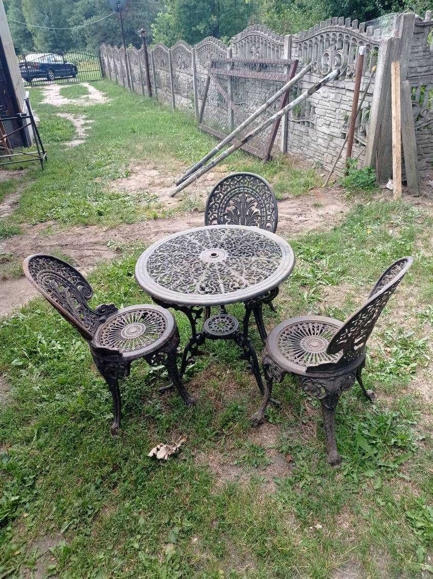 Zabytkowy żeliwny zestaw ogrodowy