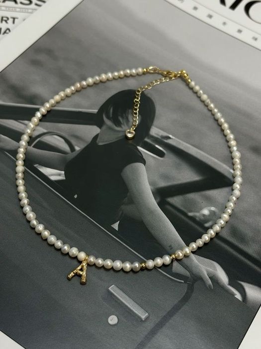 Намисто з пермамутру з літерою.Чокер .Ручна робота