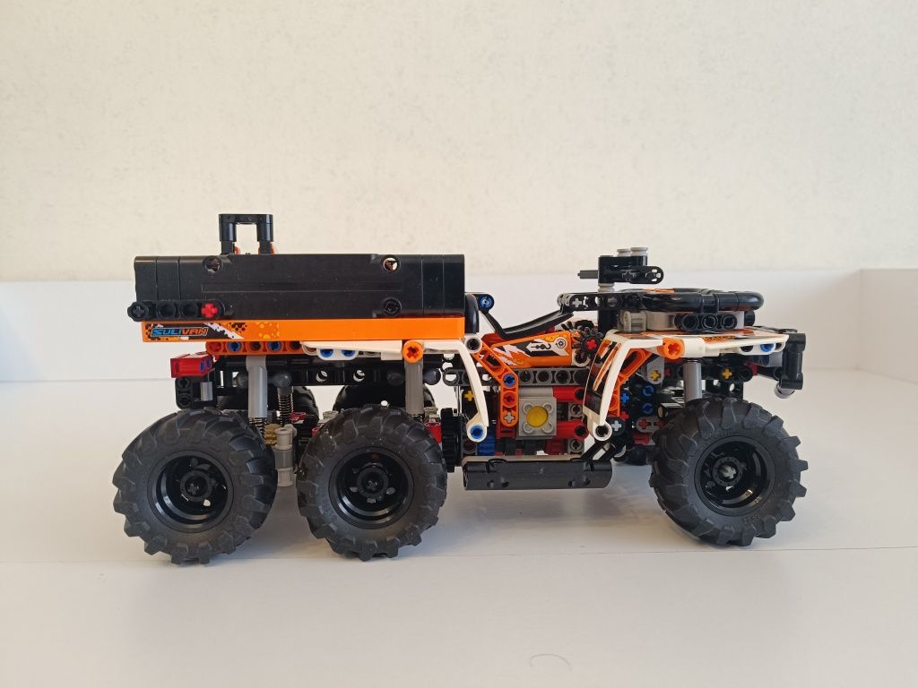 LEGO Technic Всюдихід (42139) Повний комплект