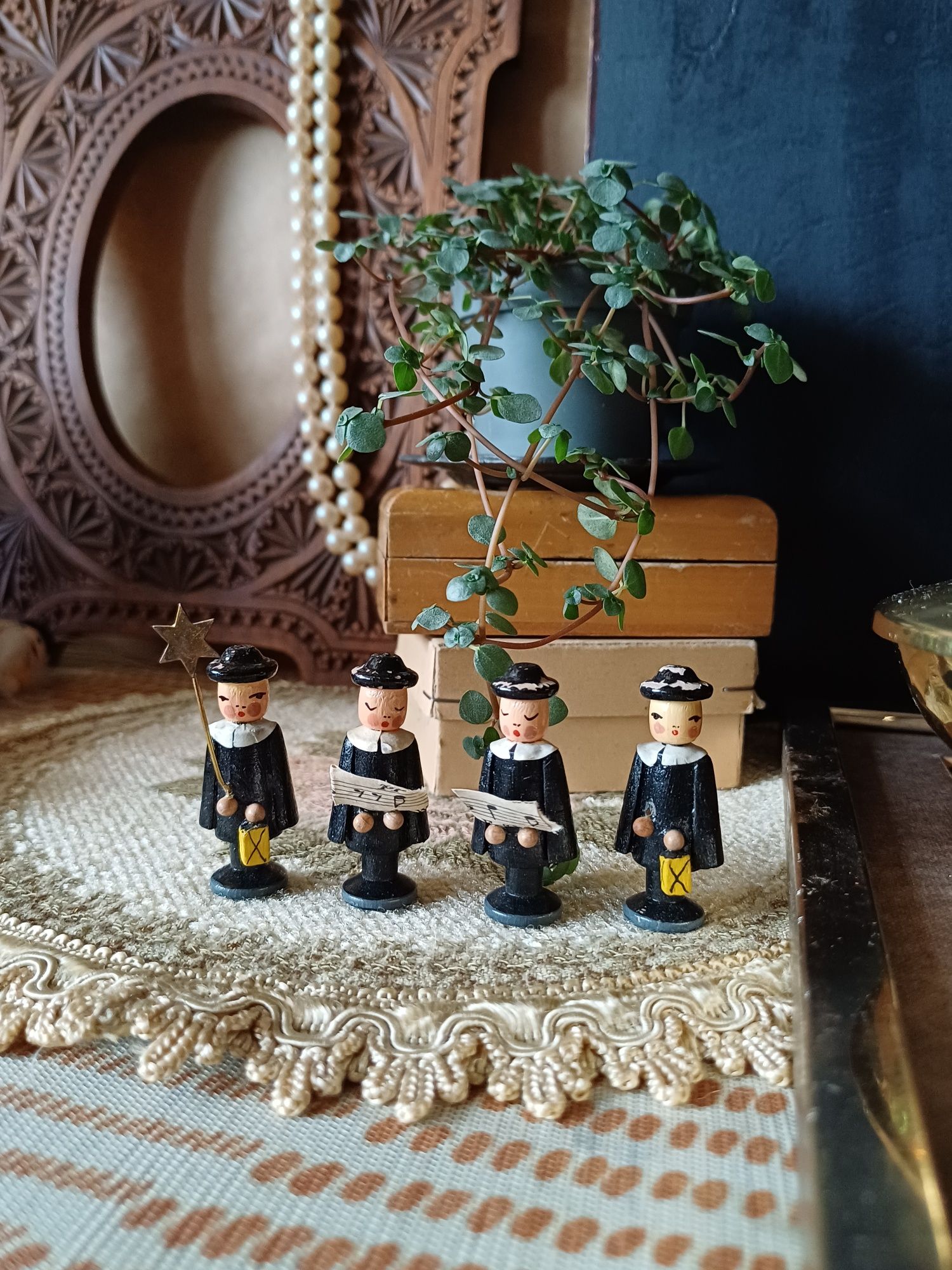 Kolędnicy drewniane figurki mini stare vintage retro