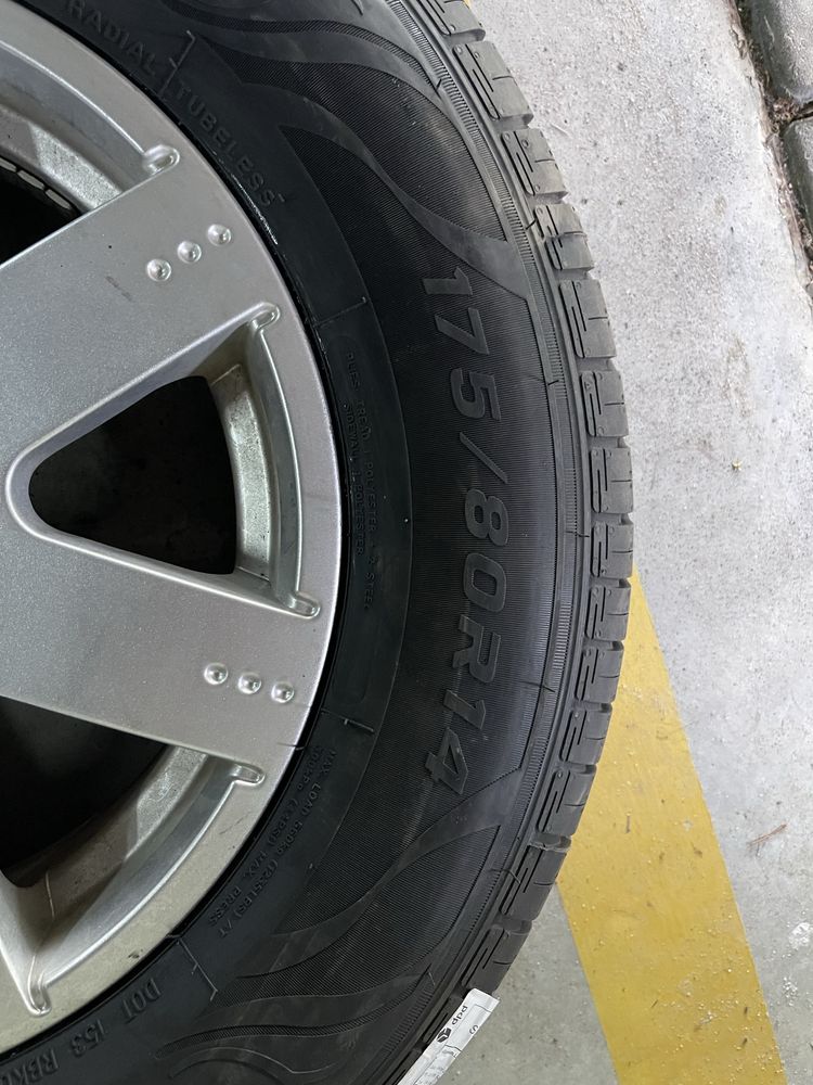 Felgi + nowe opony AIXAM 175/80R14 4x114,3 ET36 oryginał