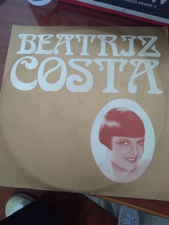 Beatriz Costa em Vinil