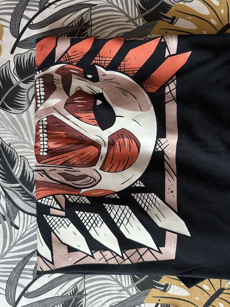 Tshirt Attack on titan z edycji PIXEL BOX