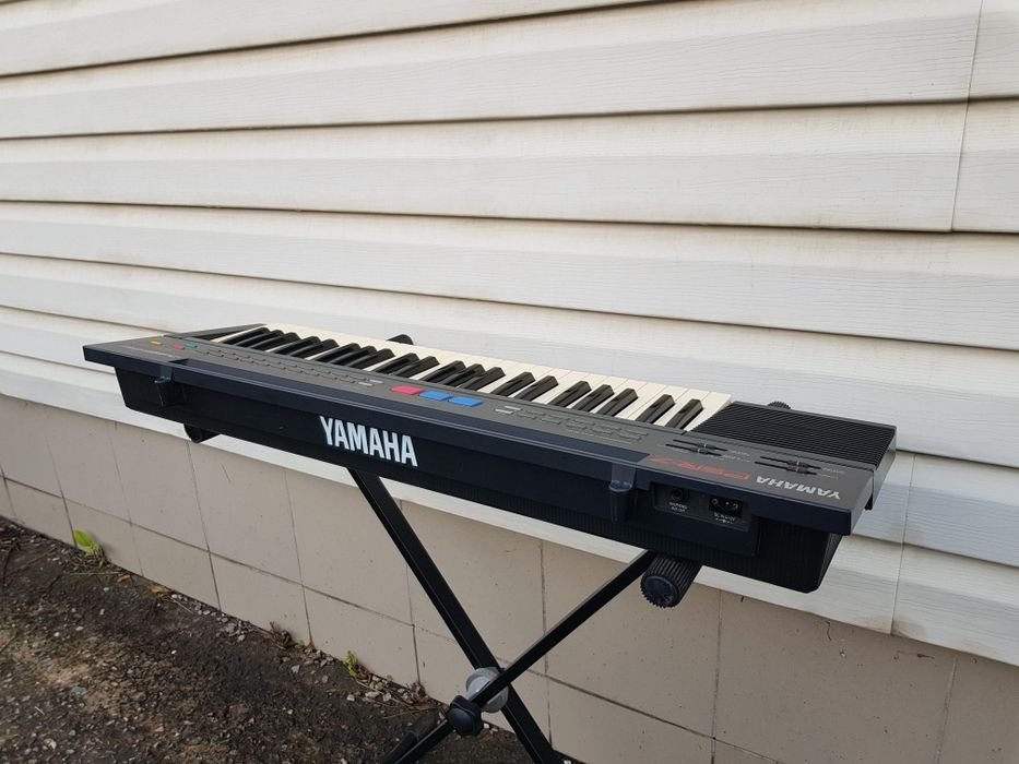 Синтезатор Yamaha PSR-7 +1/ CASIO CT-395,  на 49 клавіш, б/у