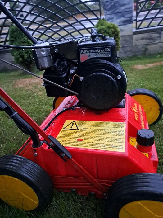 Wertykulator   spalinowy