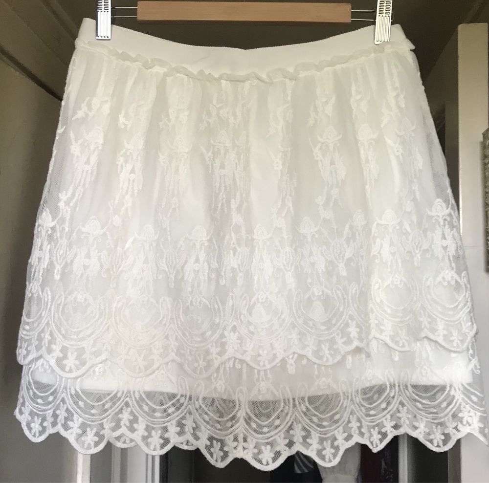 Юбка кружевная Massimo Dutti, р-р M, цвет-слонов.кость, ОТ-77 см, отл.