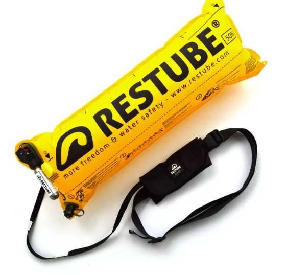 Рятувальний буй для плавання RESTUBE на пояс з балоном СО2