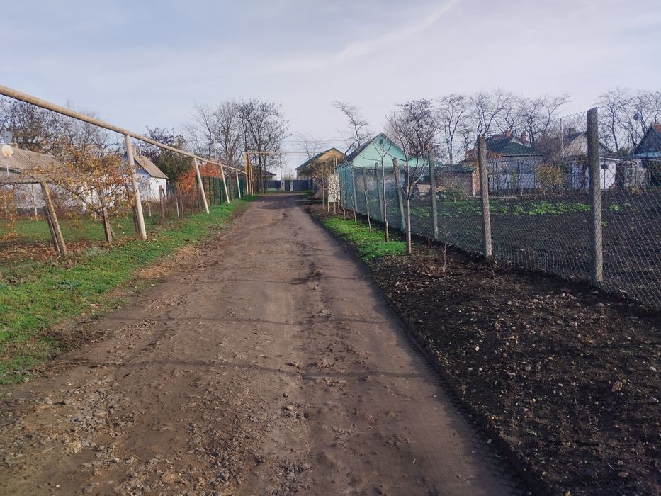 Продам участок в Дачном