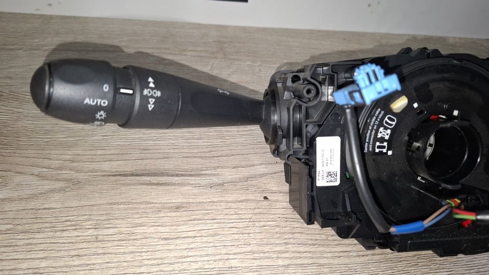 Перемикач підрульовий Citroen c4 cactus Перемикач світла cactus Переми