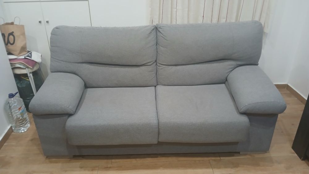 Sofá cinzento 2 lugares