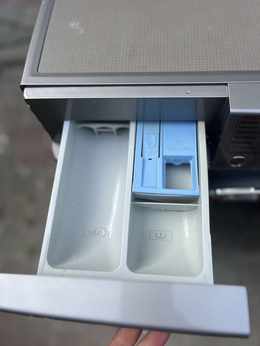 Прально-сушильна машина LG 9/6 кг