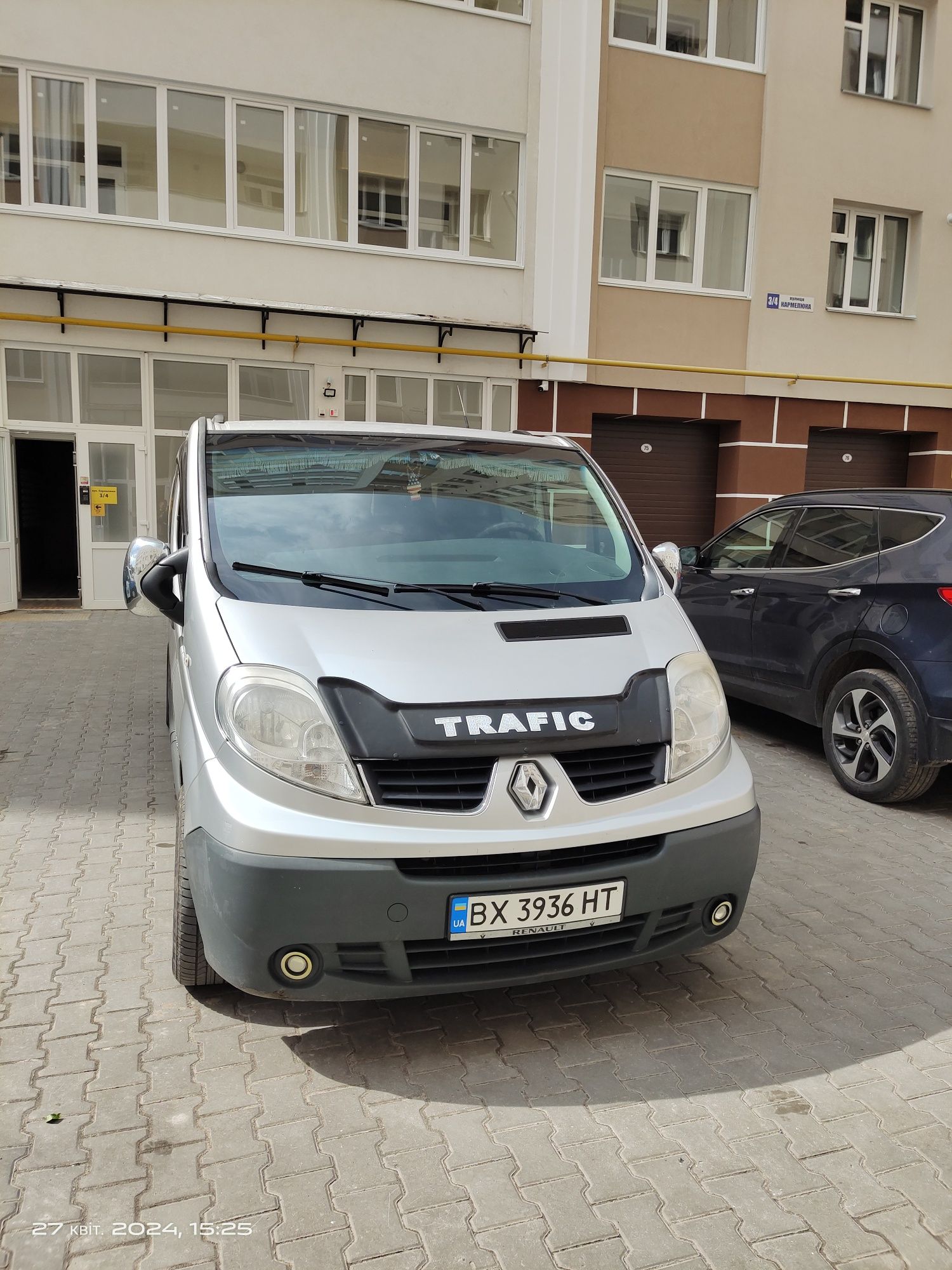 Renault Trafic passenger