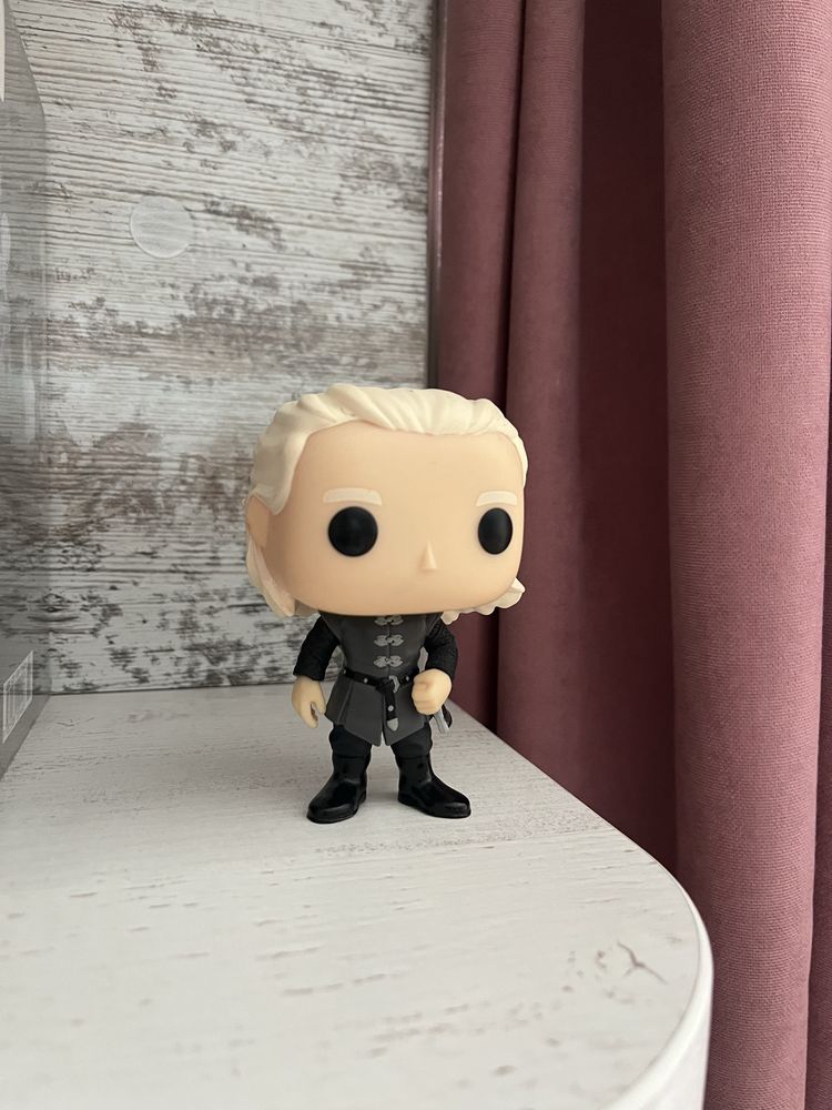 Funko pop — harry potter, attack on titan, house of the dragon