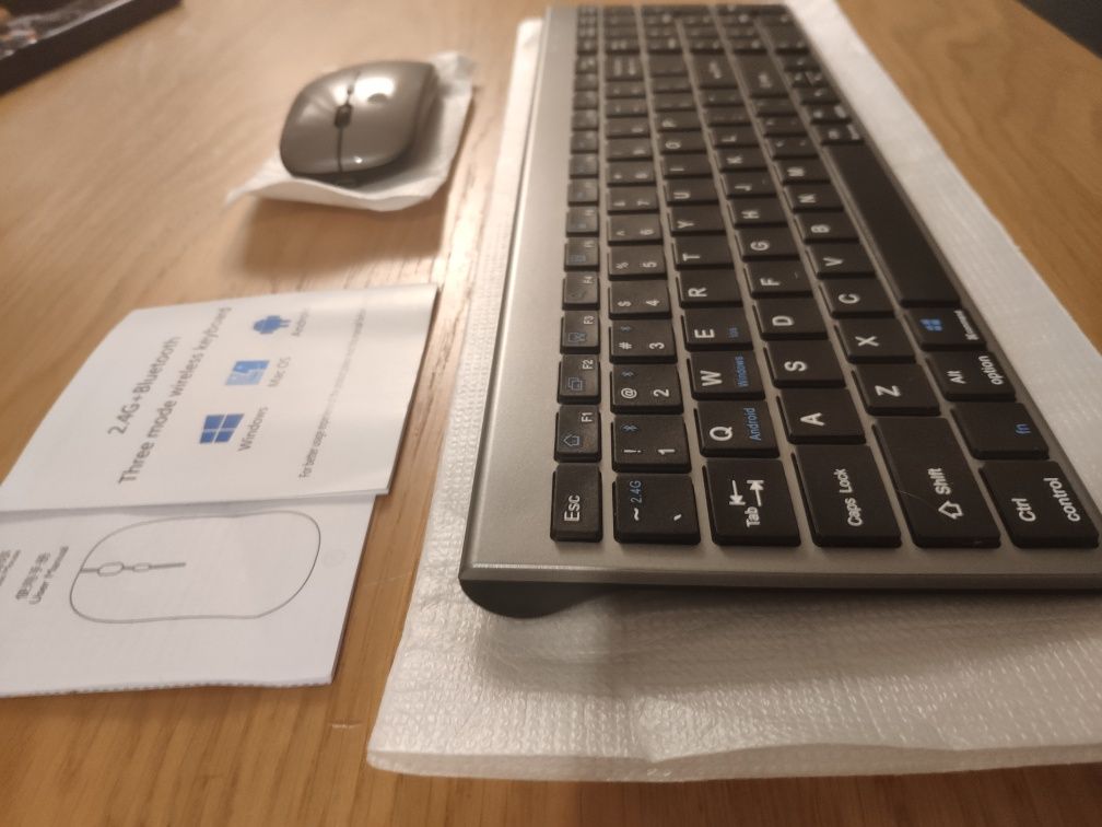 Nowa klawiatura bezprzewodowa Bluetooth USB 2.4