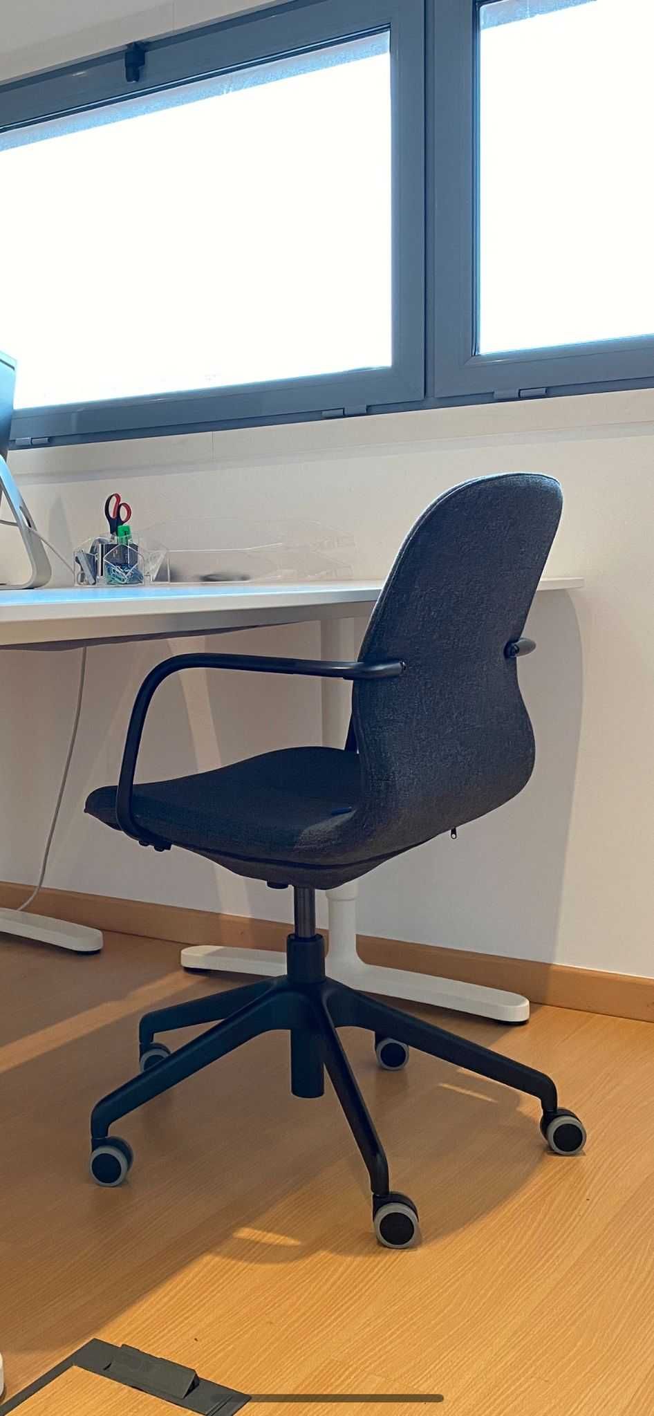 Cadeira preta para escritório