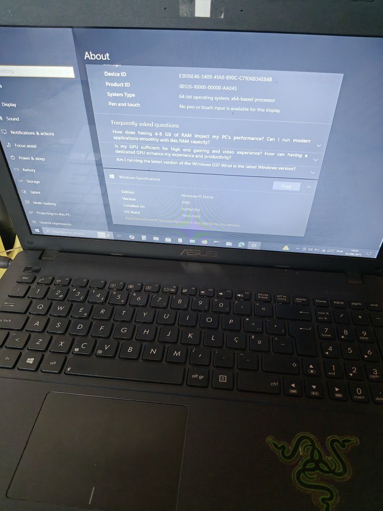 PC Portátil ASUS i5