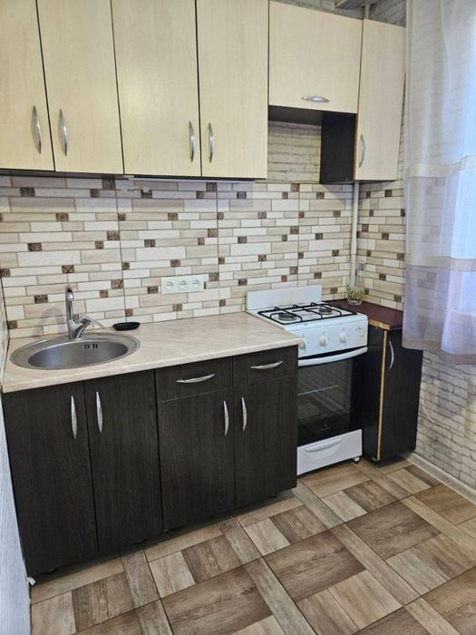 ЗАТИШНА квартира на Деміївській з ГОТОВИМ ремонтом