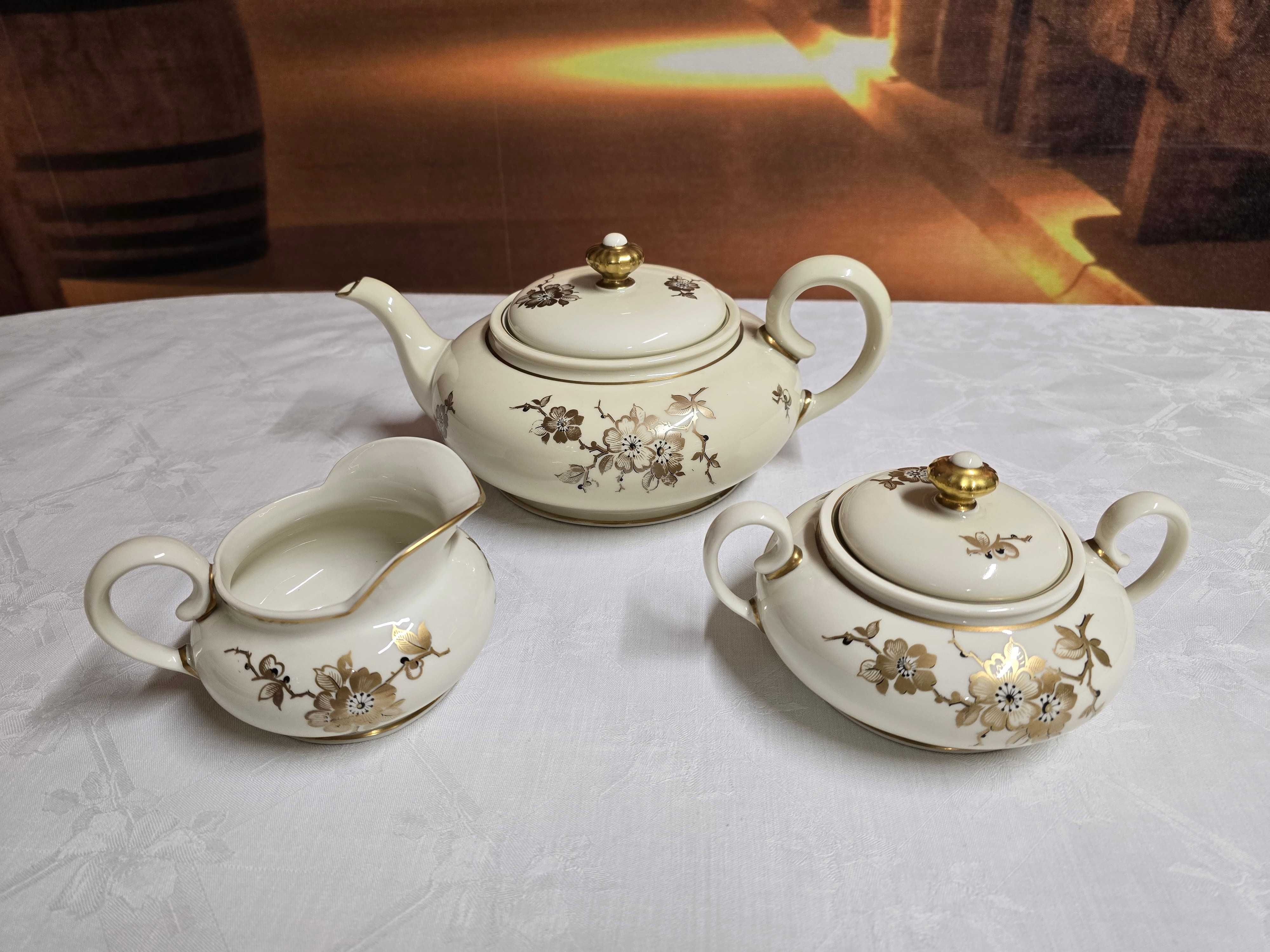 Porcelanowy komplet herbaciano-kawowy firmy WEIMAR FAVORIT N3510