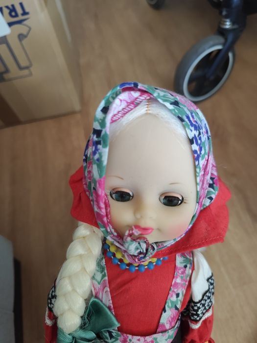 Boneca com trancas traje viana