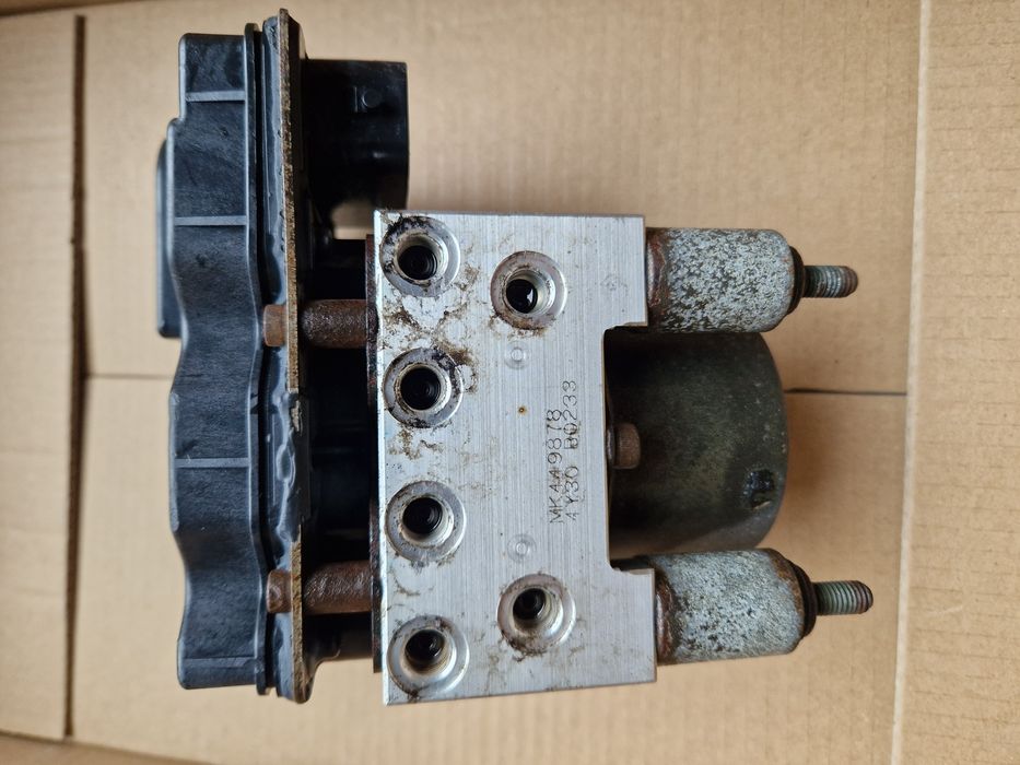 Pompa ABS Mitsubishi Canter 7C14 Fuso 05-10r 3,9 Diesel