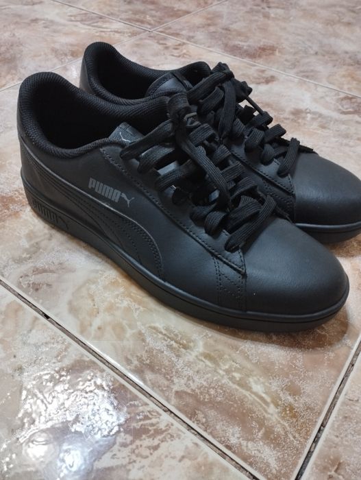 Кросівки чоловічі