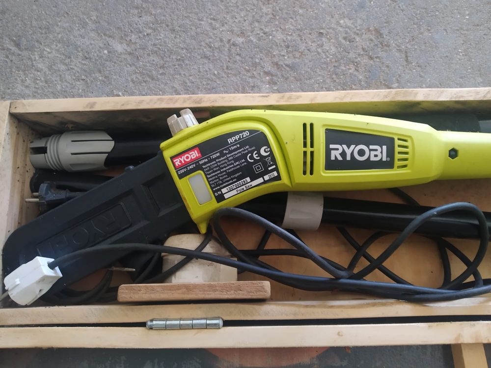 Eletrosserra RYOBI (pouco uso, bom estado)