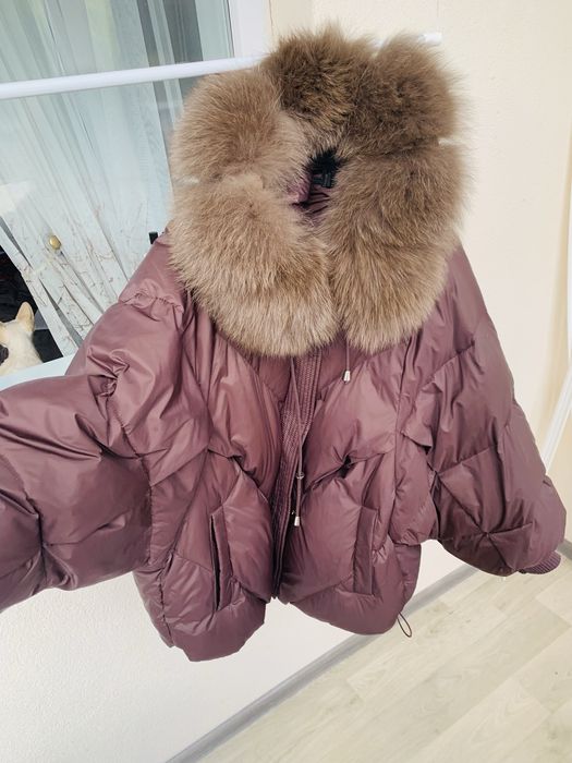 Пухова куртка з натуральним хутром