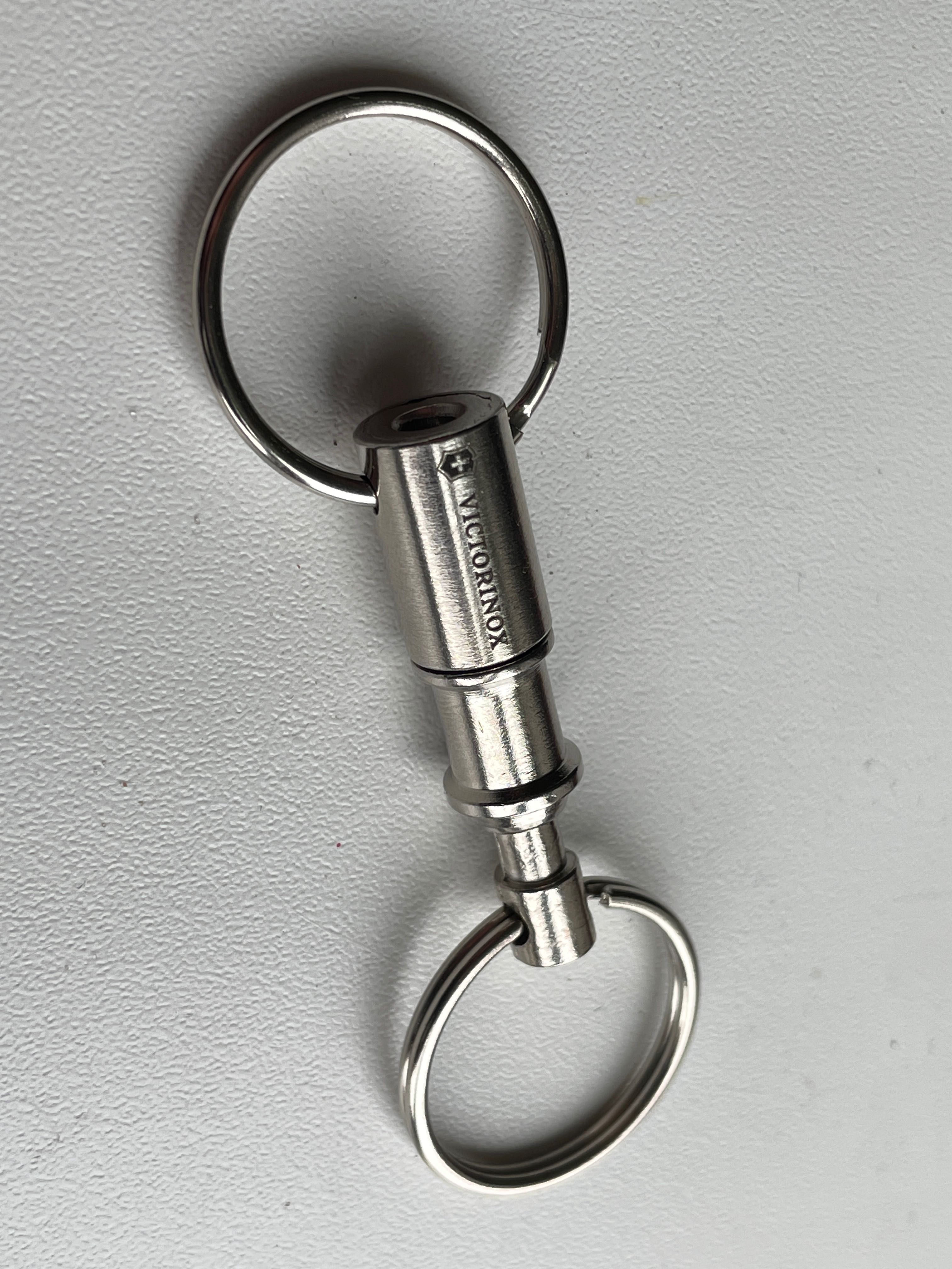 Карабин- брелок Victorinox (Викторинокс) 2 кольца. Ключи- ножи Новый