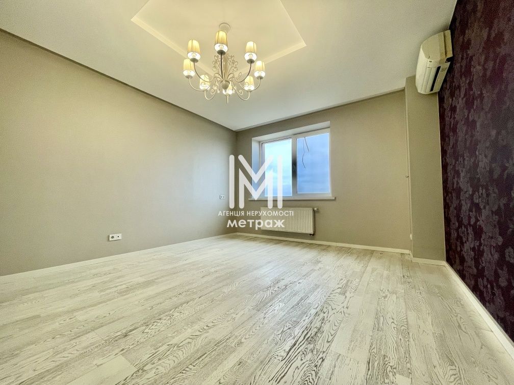 Продам большую 3к квартиру метро Заводская