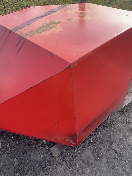 Ємність для зберігання зерна, вугля