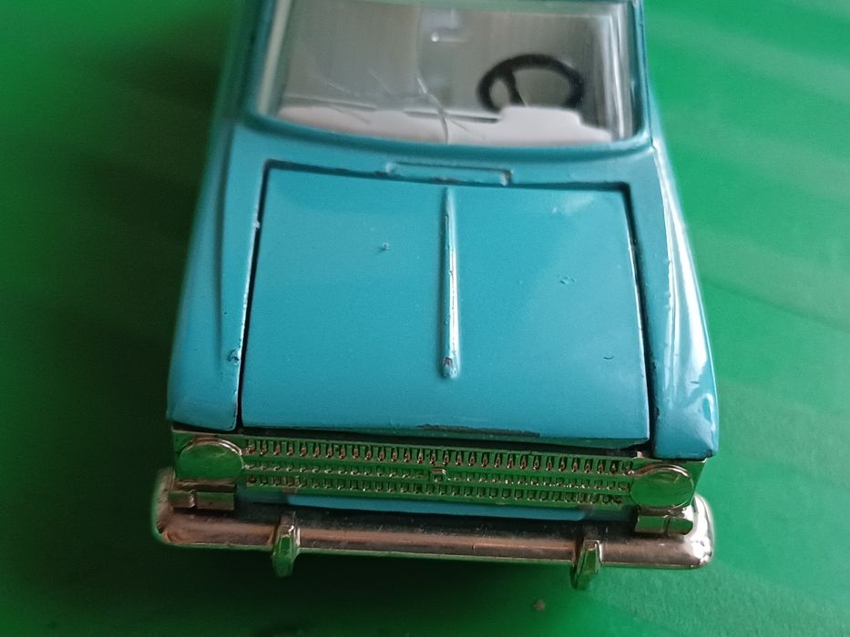 Модель авто СССР 1:43 "москвич-427". " Бирюзовый цвет"