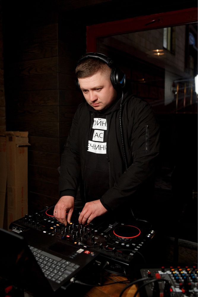 Dj Ді-джей на Ваше свято, звукове та світлове обладнання