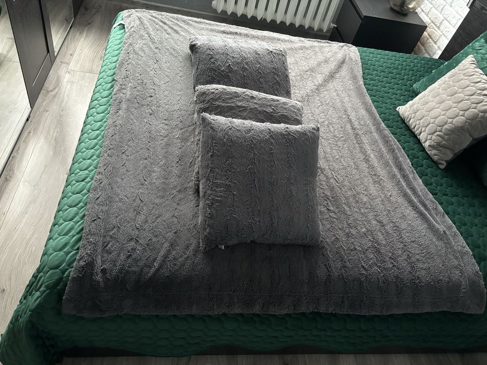 Komplet Narzuta szara poduszki szare na łóżko okazja Ruda Śląska