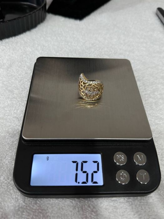 Złoty pierścionek 585, 7.52 g, rozmiar 6, ażurowy zdobiony