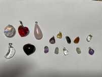 Pendentes em pedra