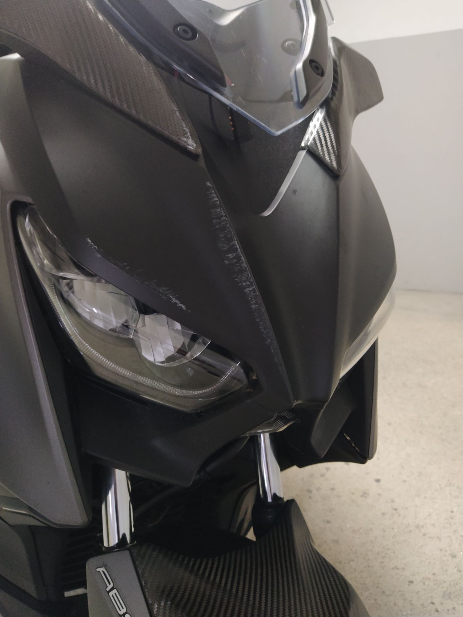 Yamaha Xmax 300 POUCOS KMS !!