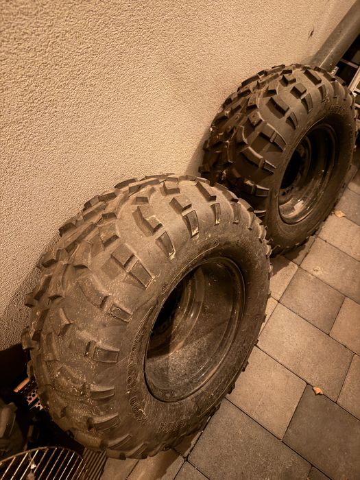 opony z felgami zdjete z polaris 570