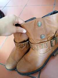 Botas castanhas - 36/37