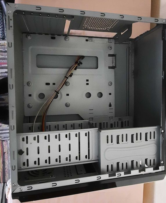 caixa  para computador de torre (vazia)