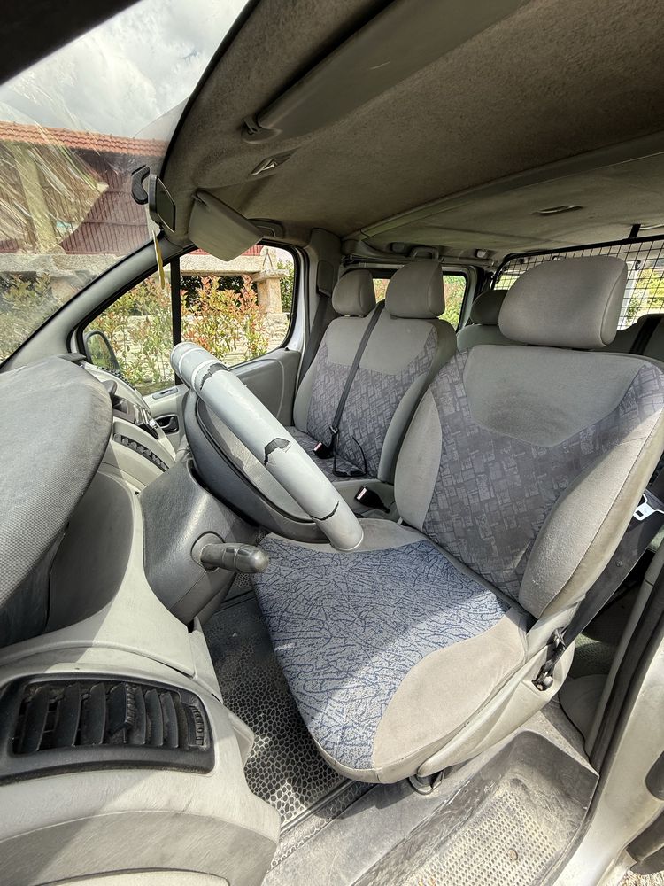 Opel Vivaro 1.9 DTI 6 lugares
