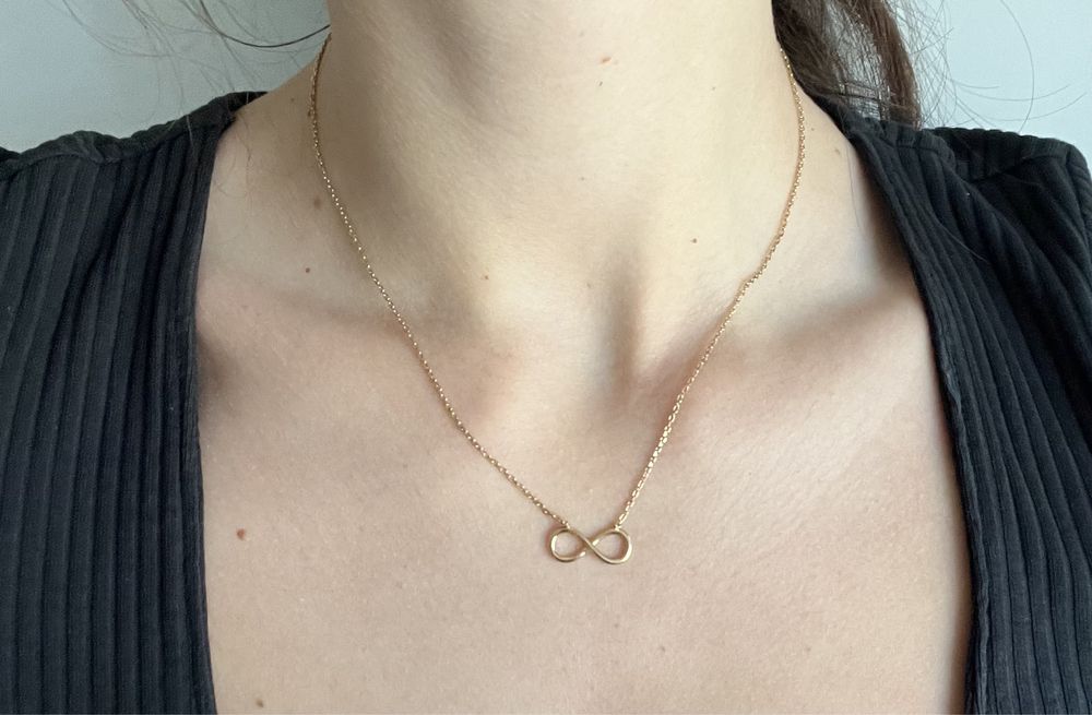 Naszyjnik nieskończoność