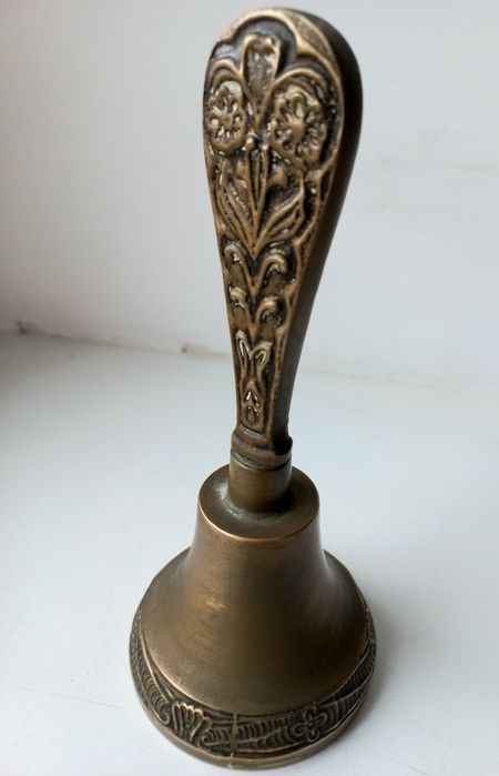 Дзвоник бронзовий.